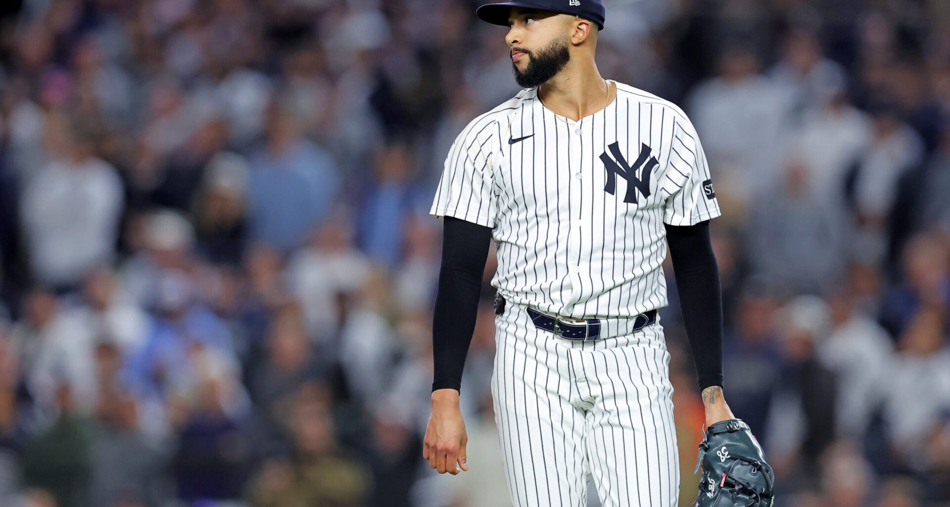 New signee rips Yankees fans; Mets could be planning trade for Twins ace, more