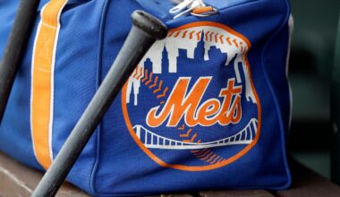 MLB trade rumors: Mets 'engaged' in talks for Luis Robert