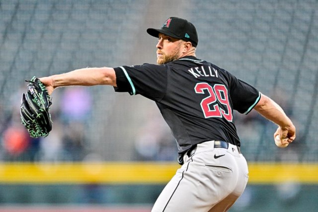 Diamondbacks Interested in Reuniting With Merrill Kelly - MLB News