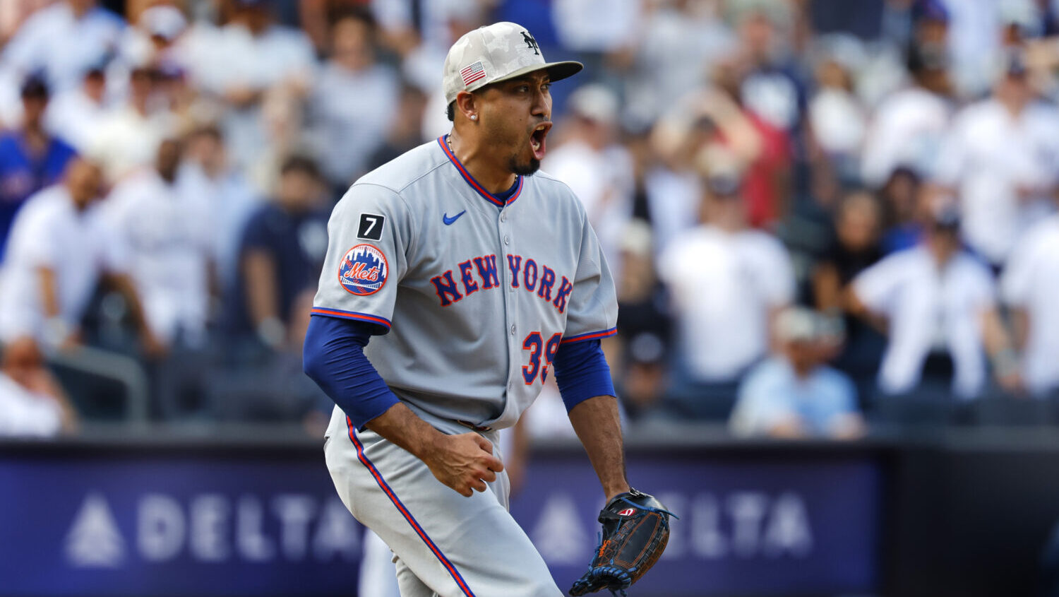 New York Mets pitcher Edwin Díaz, now with Dodgers...