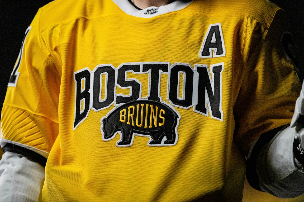 Bruins Stadium series jersey