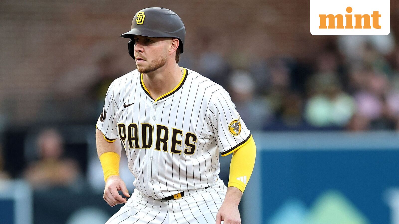Ryan O'Hearn #32 of the San Diego Padres leads off second base during a game against the Arizona Diamondbacks at Petco Park.