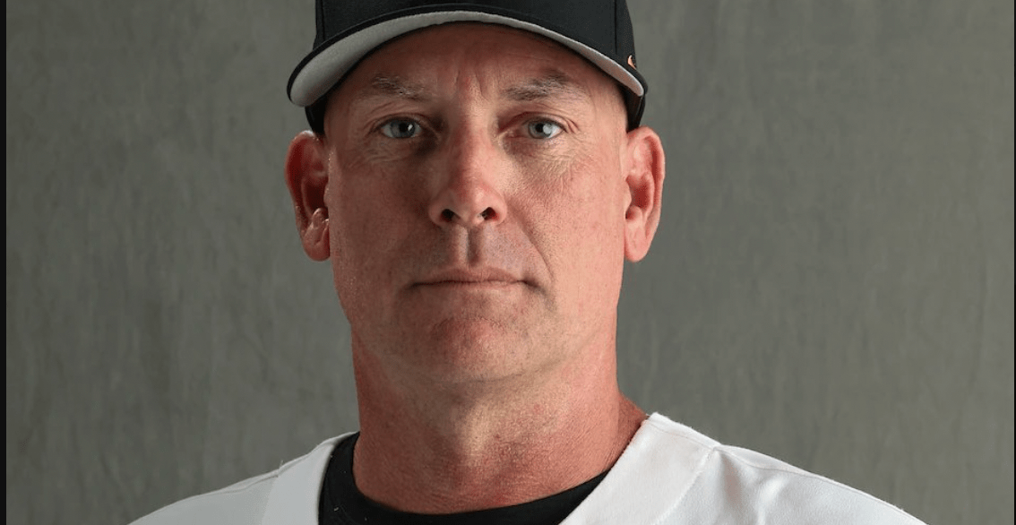 Arizona Wildcats baseball to hire Iowa’s Sean Kenny as pitching coach