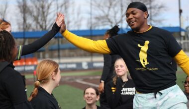 Pirates prospect Termarr Johnson hosts free Christmas baseball and softball camp