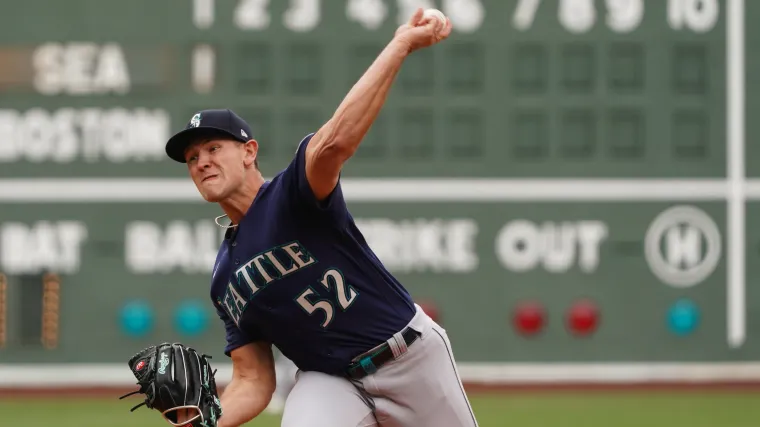 Giants sign former Mariners pitcher who is attempting to return to MLB after 4 years away image