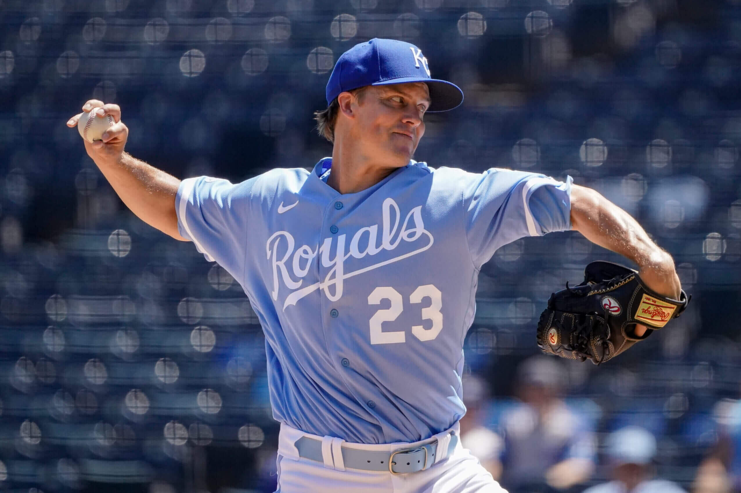 Zack Greinke pitching with the Royals.