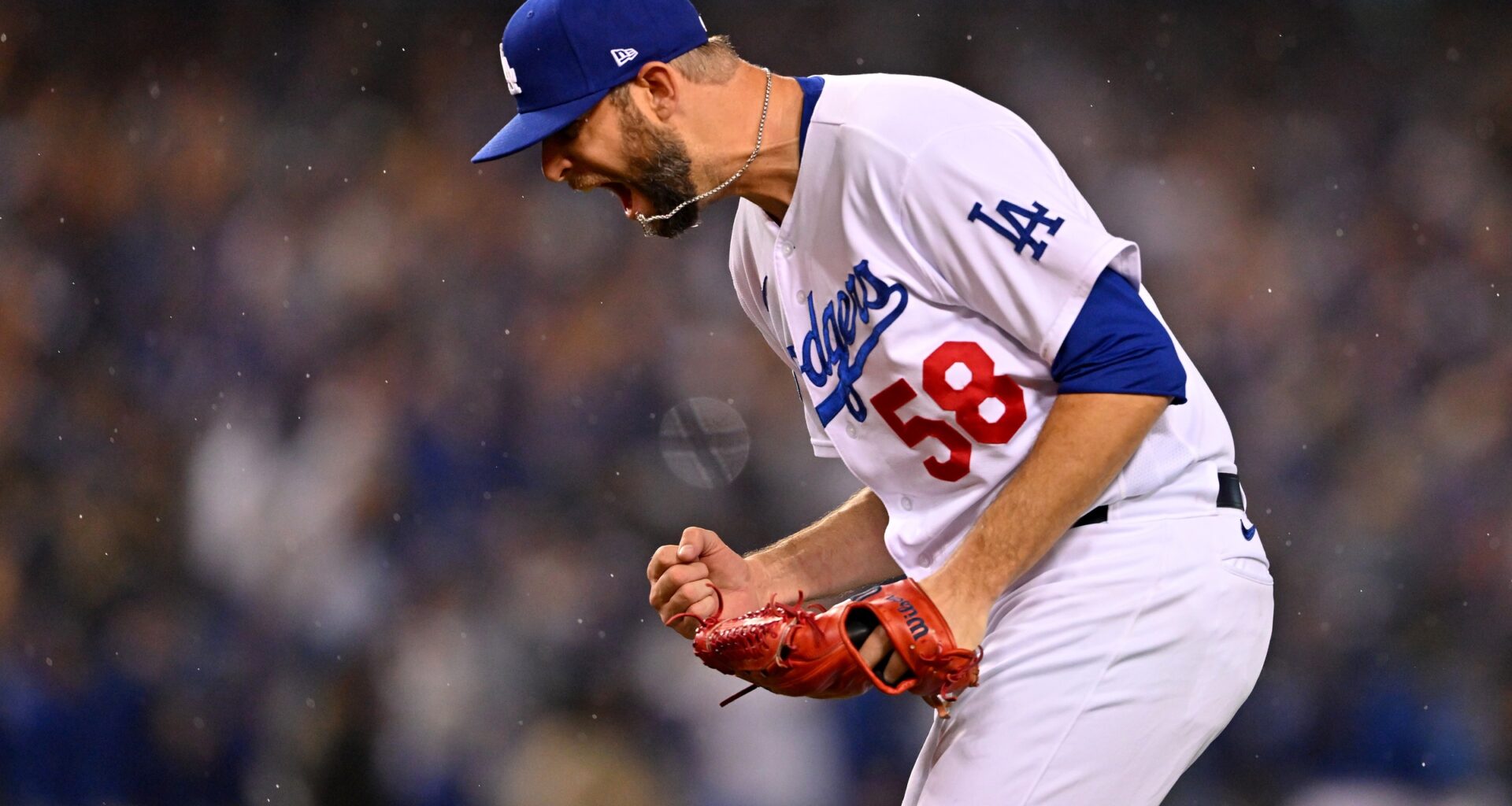 Former Dodgers Journeyman Signs with Rangers