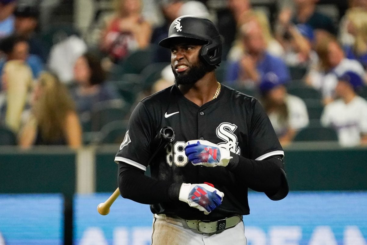 Mets Reportedly Interested in Robert Jr., But a Trade Still Looks Unlikely