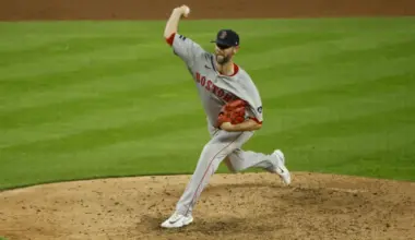 Former Red Sox pitcher changes plans on retirement for 2026 MLB season image