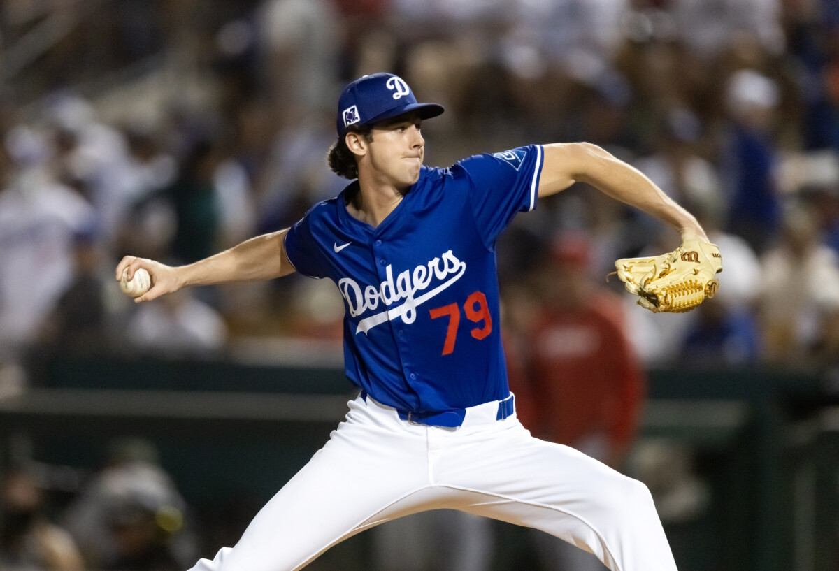Dodgers Bring Back Non-Tendered Pitcher