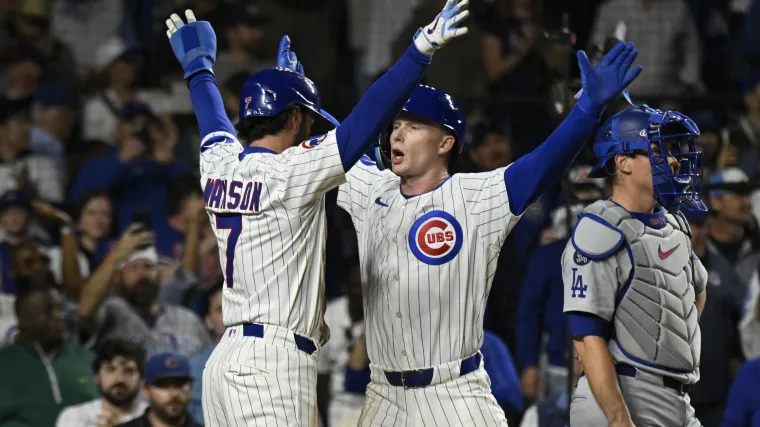 Cubs predicted to trade for $260M NL Central rival, 10-time Gold Glove winner, 8-time All-Star image