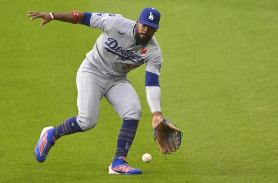 Dodgers possibly making change with Teoscar Hernández