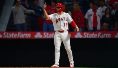 Cubs Sign Scott Kingery To Minor League Deal