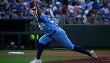 Giants linked to trade rumors for 2.55 ERA left-handed starting pitcher image