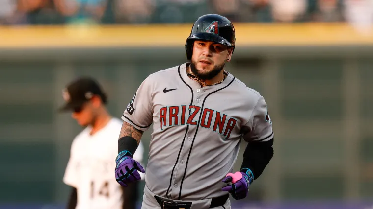 Rangers sign free agent catcher from Diamondbacks image