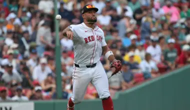 Royals sign Red Sox free agent to contract a day before his birthday image