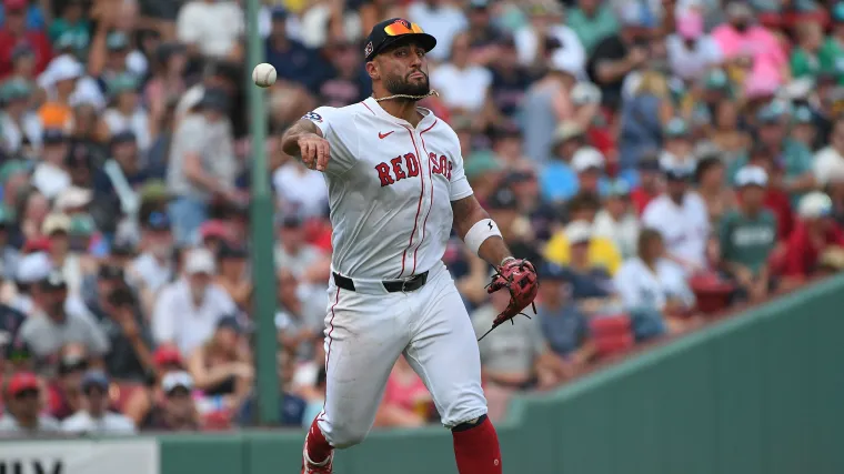 Royals sign Red Sox free agent to contract a day before his birthday image