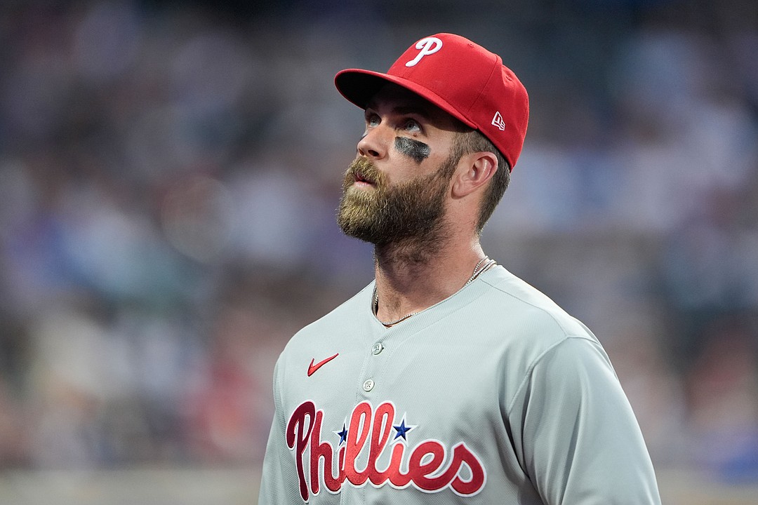 Bryce Harper posts TikTok wearing 'not elite' shirt - On Pattison