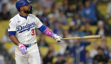 Royals Have Interest in Dodgers' Teoscar Hernandez: Report