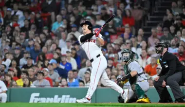 Mariners sign former Red Sox, Yankees hitter with 1 special skill — Rob Refsnyder to Seattle image