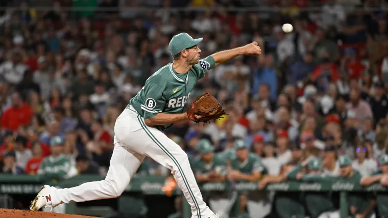 Red Sox free agent pitcher with 3.02 ERA leaving Boston to sign with AL East rival Rays image