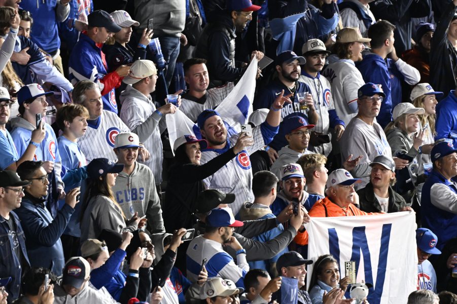 Chicago Cubs fans