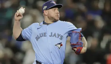 Report: Blue Jays make surprising roster move, DFA trusted pitcher image