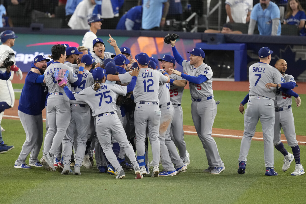 Former MLB Exec Encourages Fans of Bad Teams to Join Dodgers Bandwagon