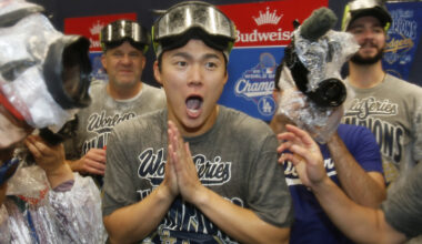 Dodgers' Yoshinobu Yamamoto Has Celebratory Dinner With Padres' Yu Darvish