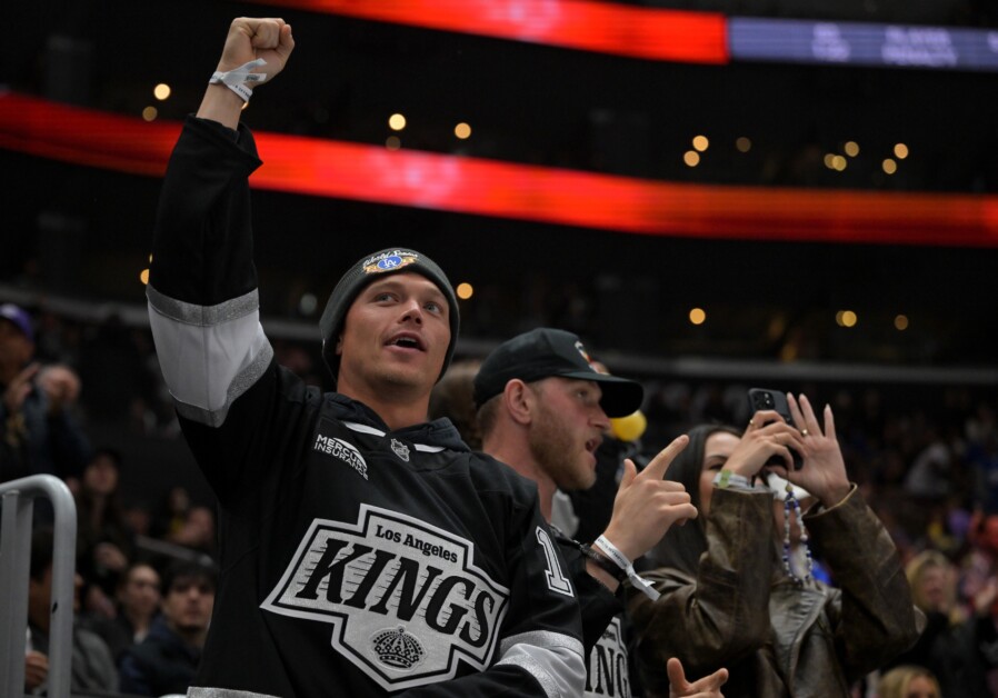 Alex Call 'Soaking In' World Series Celebration With Dodgers Fans