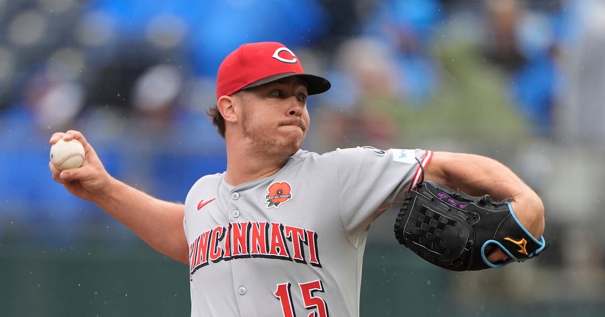 Emilio Pagán returns as the Reds make their first big move of the winter