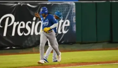 Luis Campusano, Francis Peña representing Padres in LIDOM action