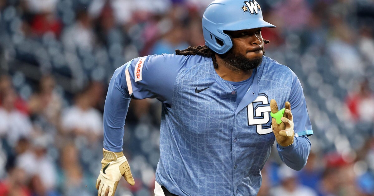 Twins add first baseman Josh Bell with agreement on $7 million contract, source says