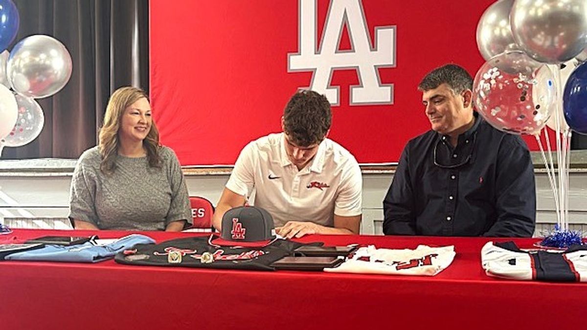 Casey commits to Saints baseball