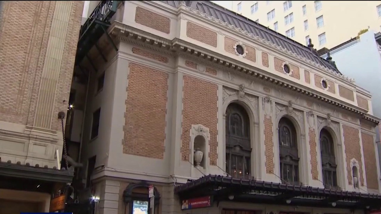 Giants purchase historic SF Curran Theatre