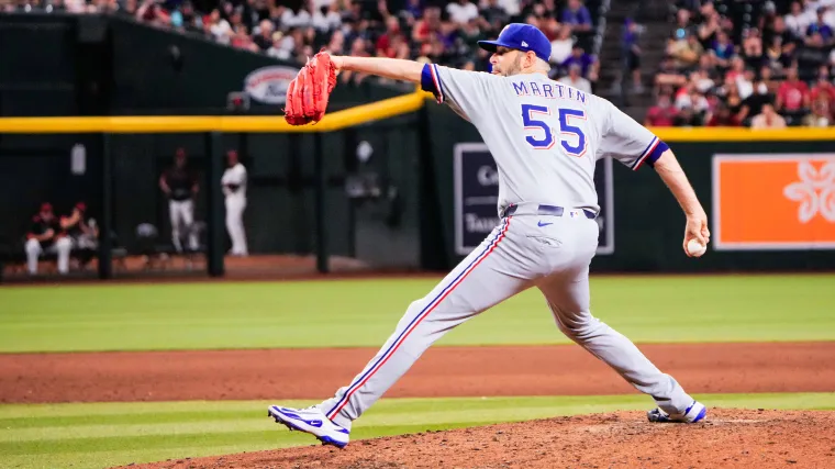 Rangers bring back veteran reliever from 2025 image
