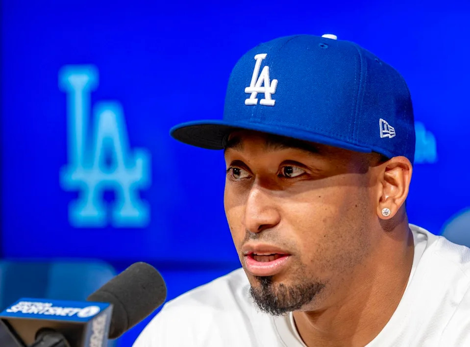 Dodgers new star closer Edwin Díaz speaks wearing his new uniform during a news conference at Dodger Stadium Friday.