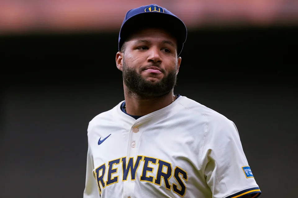 Milwaukee Brewers left fielder Jackson Chourio (11) © Jeff Hanisch-Imagn Images