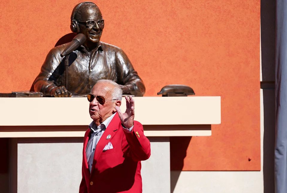 Former Cincinnati Reds sportscaster Marty Brennaman waves to the crowd after unveiling his statue at Crosley Terrace, Saturday, Sept. 6, 2025, at Great American Ball Park in downtown Cincinnati.
