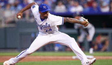 Royals bring back reliever José Cuas on a minor league deal