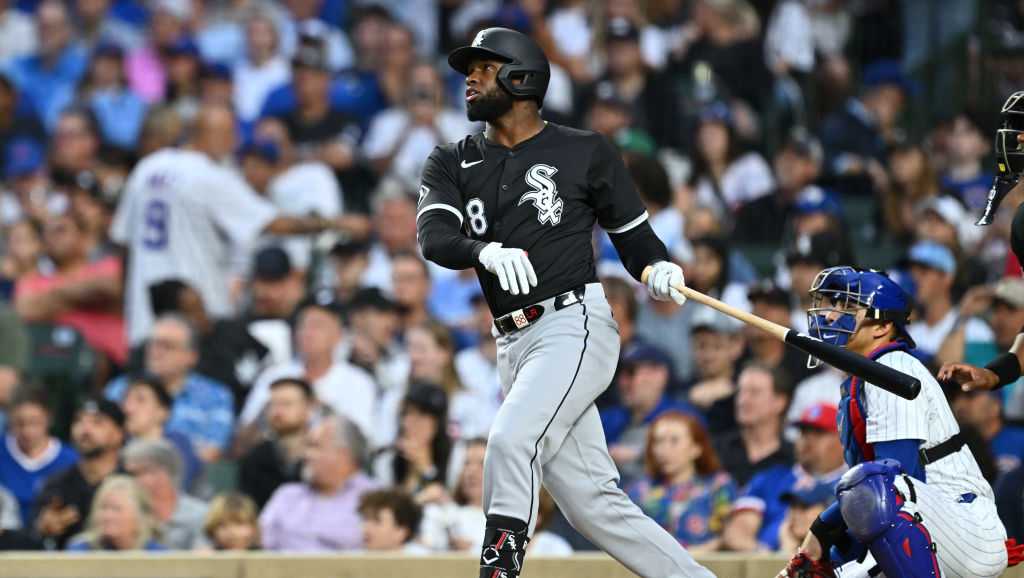 Reds engaging in trade talks with White Sox for outfield bat Robert Jr.