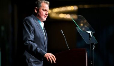 Trump calls on Baseball Hall of Fame to admit Roger Clemens