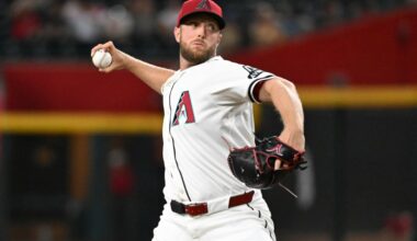 Arizona Diamondbacks re-sign Merrill Kelly