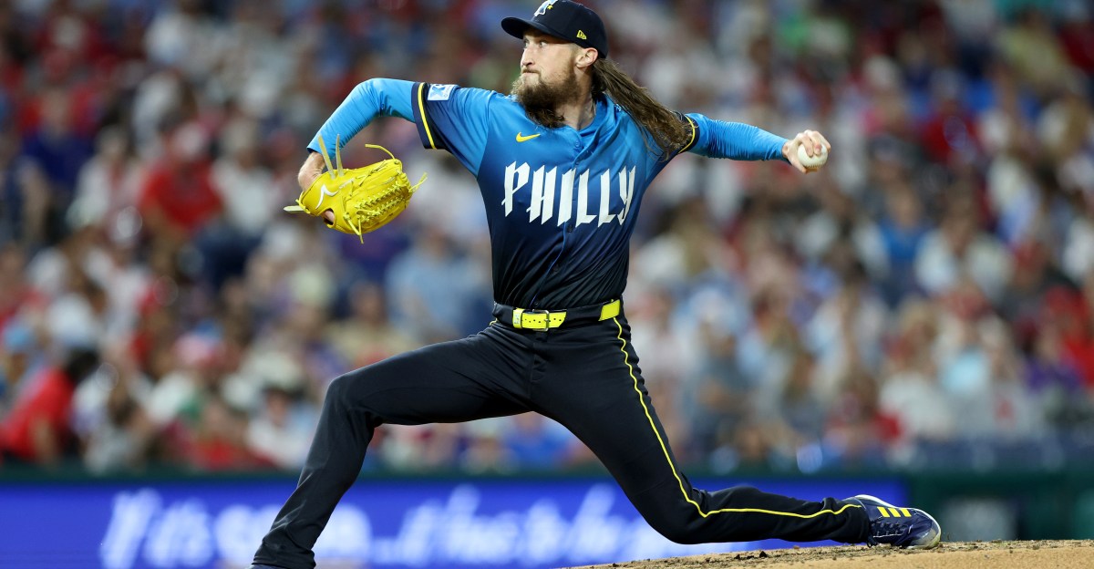 Royals acquire LHP Matt Strahm from Phillies for Jonathan Bowlan