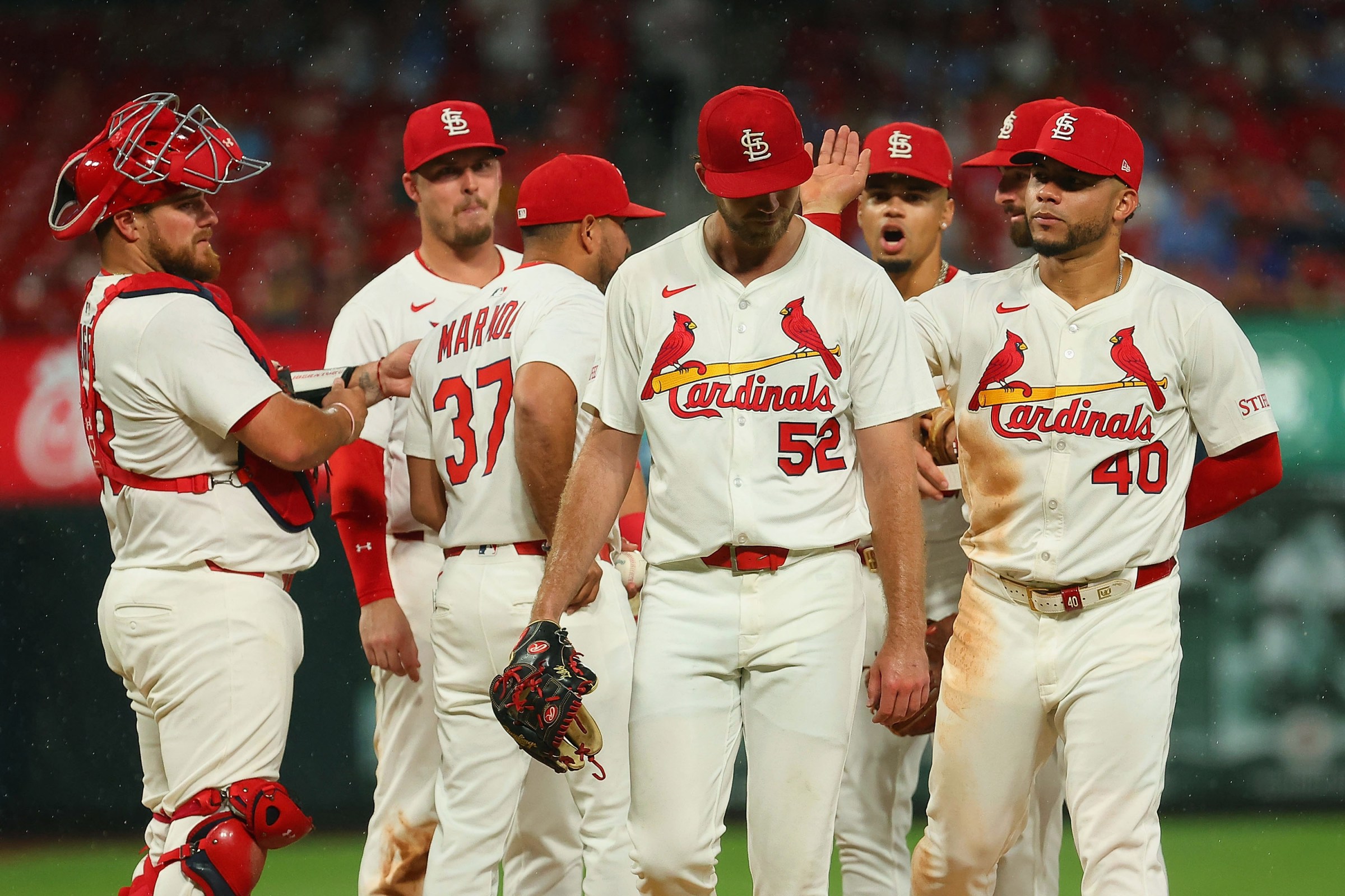 ST LOUIS, MISSOURI - SEPTEMBER 3: Matthew Liberatore #52 of the St. Louis Cardinals is congratulated by Willson Contreras #40 of the St. Louis Cardinals as he leaves the game against the Athletics in the sixth inning at Busch Stadium on September 3, 2025 in St Louis, Missouri. (Photo by Dilip Vishwanat/Getty Images)