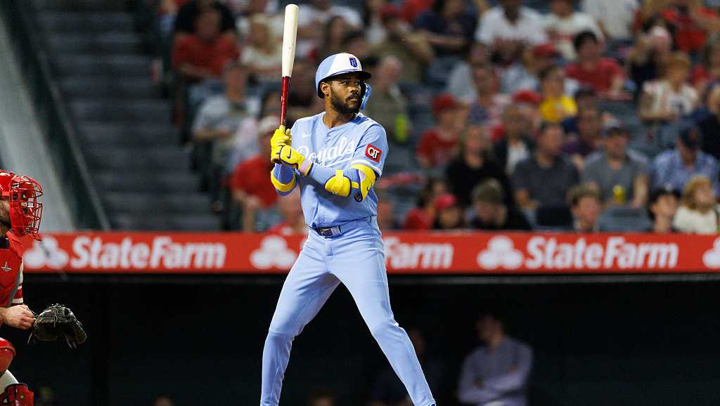 Royals sign Maikel Garcia to five-year contract extension