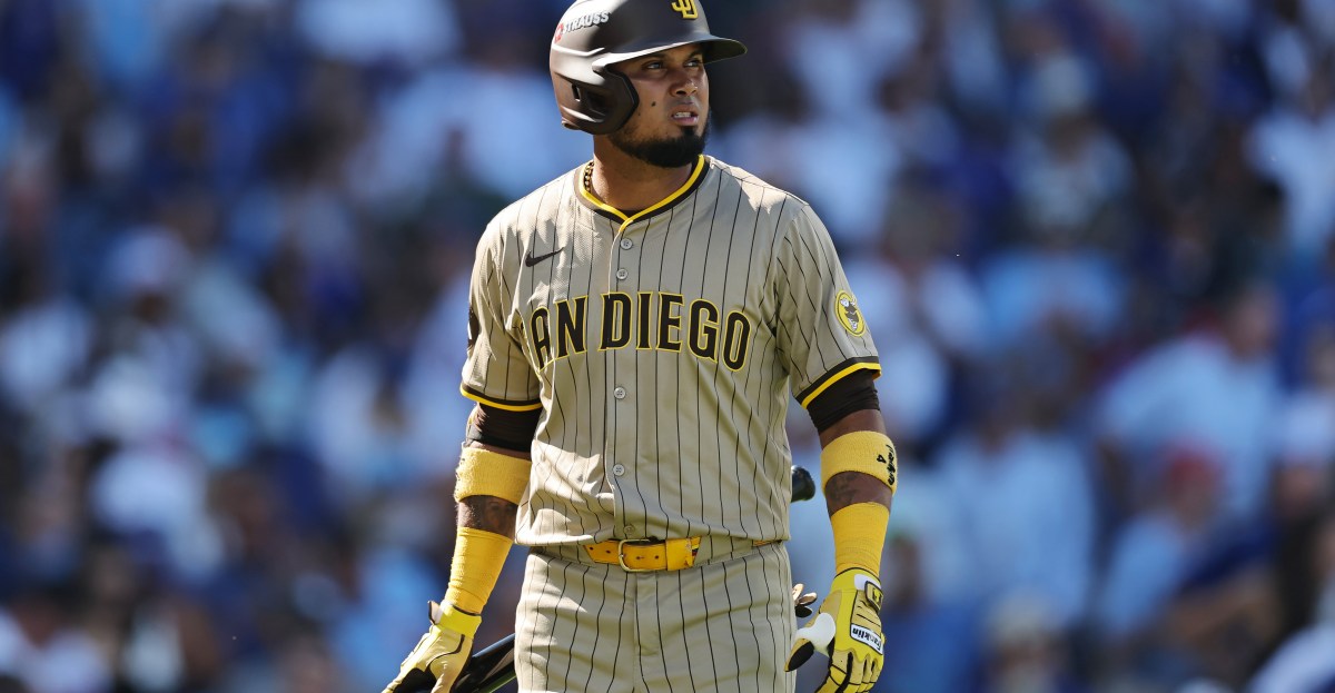 Should the Red Sox consider pursuing free agent contact hitter Luis Arraez?