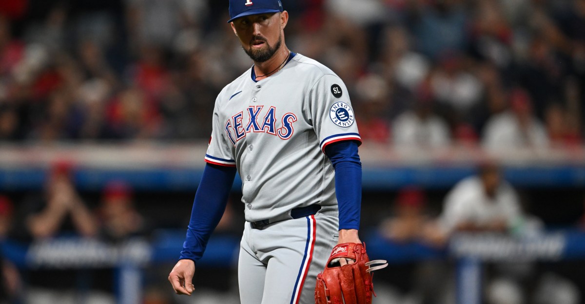 Guardians Bring Shawn Armstrong Back