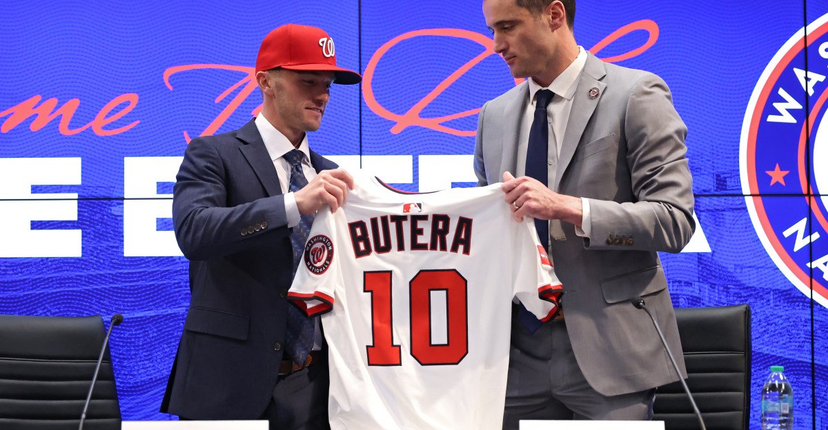 Why have the Washington Nationals not hired a hitting coach yet?