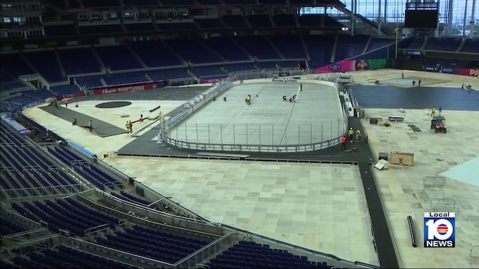 Workers race to prepare ice rink at loanDepot park for NHL Winter Classic